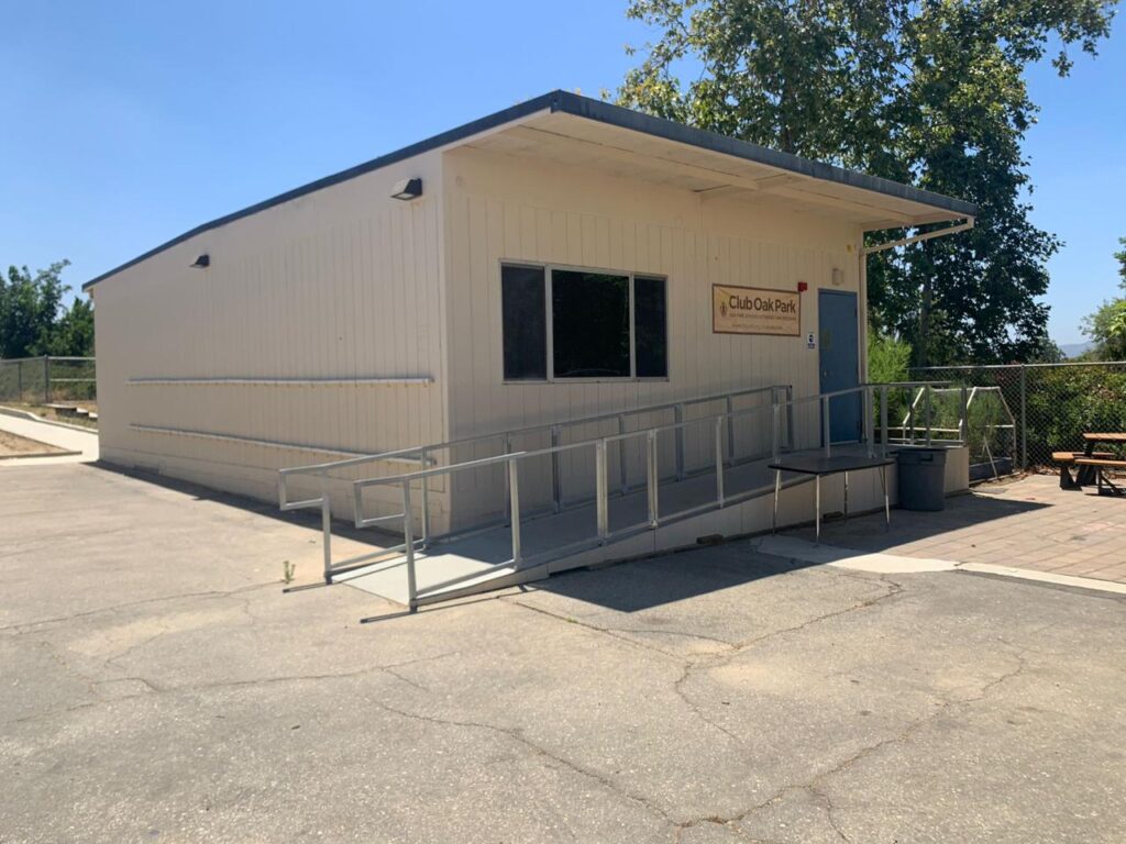 A used 24' x 40' DSA Classroom on a California school campus.
